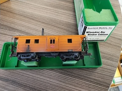 Overland Models HO OMI-1186 Milwaukee Road Bay Window Caboose w/ Small Int. Ribs - Image 1 of 2
