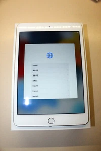 Apple iPad mini 4 MK9P2LL/A Wi-Fi 128GB Silver - Picture 1 of 4