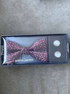 Pierre Cardin Burgundy Bow Tie & Cufflinks Gift Set – New in Box - Image 1 of 4