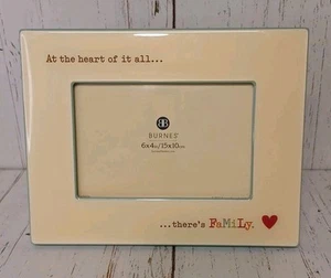 Hallmark 4x6 Frame At the heart of It all there's family - Picture 1 of 6