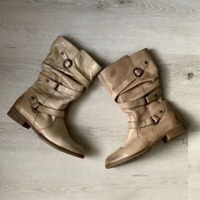 Botas Rieker Remonte Dorndorf correas desgastadas Foto 1 de 4