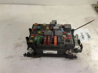 Fuse Box Engine Fits 00-02 SIERRA 1500 PICKUP 849034 - Image 1 of 4