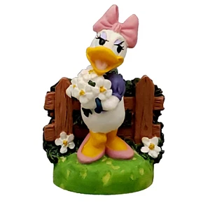 Disney Magic Daisy Duck Thimble Collection by LENOX 1997 w/ Original Gift Box - Picture 1 of 8