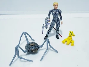 Lost In Space Cryo Suit Dr Judy Robinson And Spider Action Figure Collectable - Picture 1 of 8