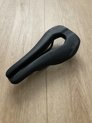 Sillín Selle Italia Watt Gel Superflow TT/Triatlón Asiento de Bicicleta Foto 1 de 4