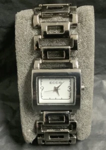 Vintage ECC Ladies Wrist Watch Japan Movement Silver Colour Unworn As New - Foto 1 di 9
