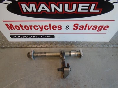 2006 03-07 Suzuki SV1000 SV1000S EIXO, TRASEIRO 64711-33E10 - Imagem 1 de 4