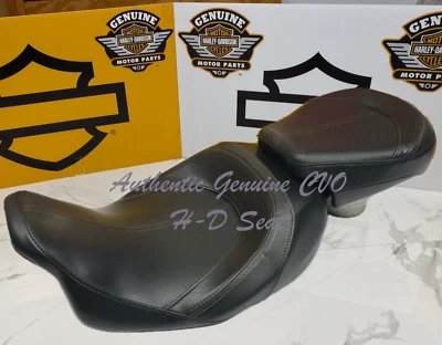 NTO CVO 08-23 OEM Harley Touring Rider Solo Pasajero Pillion Asiento Costura Roja Foto 1 de 4