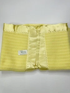 Vintage Beacon Yellow Waffle Weave Thermal Baby Blanket Satin Trim NOS Flaw - Picture 1 of 10