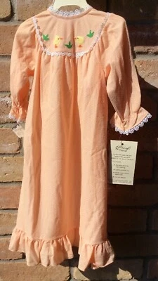 NEW VTG 70s Heircraft Peach Swiss Dot Nightgown GIRLS Sz 18/XL Christmas Holiday - Image 1 of 4