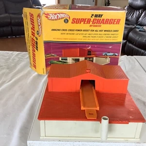 Hot Wheels 2-Way Super-Charger with Box Untested Parts or Repair - Picture 1 of 13