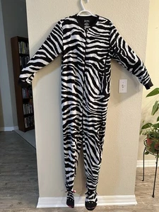 Nick and Nora Girl's One Piece Pajamas. Zebra Print. Black/White/Pink. Small - Picture 1 of 5