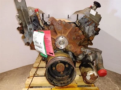 7.5L Engine 185,591 Miles 8th Digit VIN G from 1993 Ford F250 10908461 - Image 1 of 4