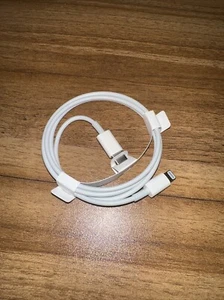 Apple 1m (3ft) Lightning to USB-C Charging Cable Cord - Picture 1 of 3
