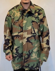 Vintage US Military Men's Jacket Woodland Camo Medium Long - Picture 1 of 5