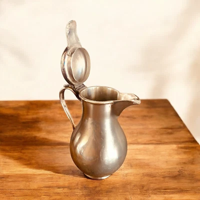 Crema Wallace vintage plateada V9602 tapa con bisagras 5" de alto en muy buena condición Foto 1 de 4