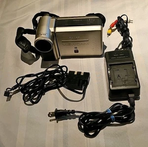 videocamera Sharp VL-E780U 8mm Video8 usata testata trasferimento video BISOGNA batteria F/s - Foto 1 di 11