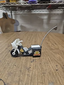 Vintage 1981 FISHER PRICE HUSKY HELPERS Police Motorcycle Bike Vehicle - Picture 1 of 10