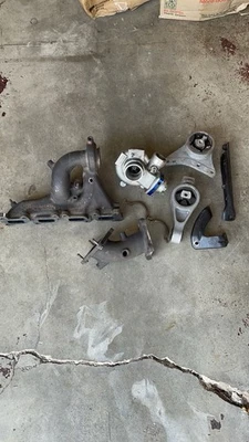 Dodge Neon SRT-4 PT GT Cruiser OEM turbo, colector y carcasa O2 Foto 1 de 4