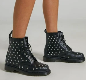 DR MARTENS 1460 STUD WANAMA BOOTS UK 5 EU 38 BLACK DOCS 27040001 - Picture 1 of 11