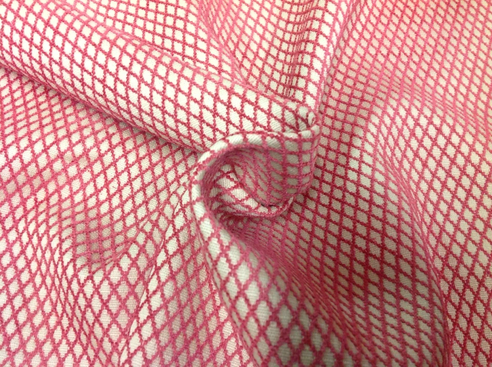 Enrejado de chenilla diamante rosa a pequeña escala Kravet. Tela 8,50 yd 31373-19 Foto 1 de 3