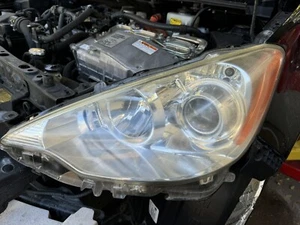 Toyota Prius C 2012-2014 Head Light Set, Pre owned! OEM - Picture 1 of 8