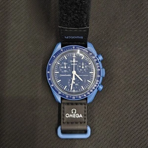 Reloj OMEGA x Swatch Biocerámico MoonSwatch Mission To Neptune SO33N100 - Imagen 1 de 7