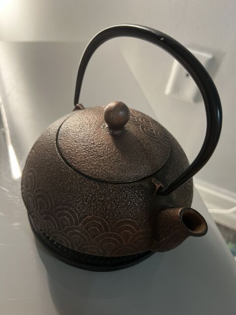 Iwachu Zakuro Cast Iron Teapot