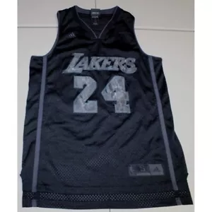 Camiseta deportiva cosida pequeña Adidas negra de baloncesto de la NBA Los Angeles Lakers Kobe Bryant #24 - Imagen 1 de 7