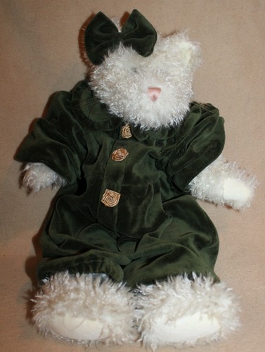 Boyds Bears Cleo P. Pussytoes Plush Cat White 16″ J.B. Bean Series Green Romper