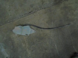 2004 04  Kawasaki Vulcan 1600 Classic VN1600 Coolant Reservior Tank - Picture 1 of 2