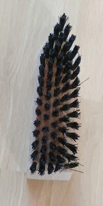 Bürste mit Holzkörper, ca. 16,5 x 4,3cm, Länge der Borsten ca. 2 cm 1/2 - Bild 1 von 3