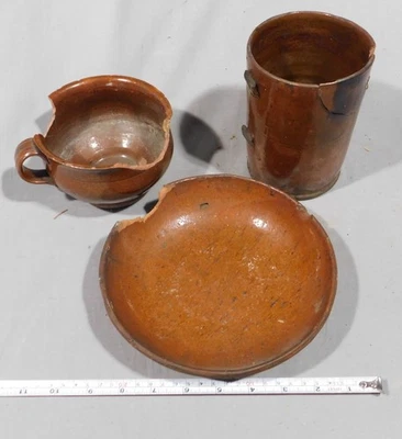 Antiguo plato de colección redware taza jarra siglo XVIII siglo XIX como es americano temprano Foto 1 de 4