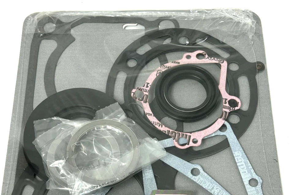 Snowmobile Complete Gasket Set W/ Oil Seals for Yamaha VMax 600 XT (1996) Vertex - Image 1 of 1
