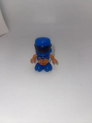 DRIVER ONLY from Trio Hot Wheels Super Stunt Builder Fisher Price Set # V9539 - Image 1 of 4