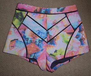FINDERS KEEPERS Size S Fully Lined Dress Shorts - Picture 1 of 3