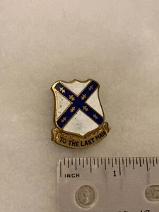 Authentic WWII US Army 103rd Infantry Regiment Unit DI DUI Crest Insignia 2B - Picture 1 of 2