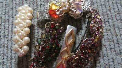 ACCESORIOS PARA EL CABELLO MUJER - CLIP LOCK BARRETT'S - SURTIDOS PERLA Y BLING Foto 1 de 4