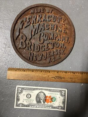 "Letrero de placa de hierro fundido Ferracute Machine Company Bridgeton Nueva Jersey EE. UU. 8""" Foto 1 de 4
