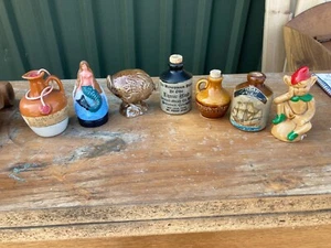 Vintage verschiedene Keramik & Kunststoff Sammelfiguren Display Wohndeko - Bild 1 von 16