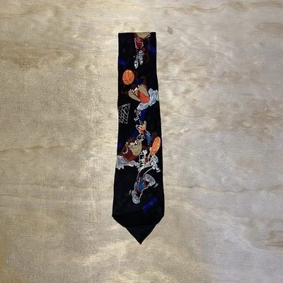 "Corbata de baloncesto Looney Tunes Mania 1995 para hombre, Lucas, 100 % seda 57""" Foto 1 de 4
