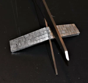 Derby en bois de pin flexible poids adhésif - 8,30,60 grammes - Coupe facile - Photo 1 sur 12