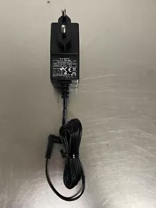 Yaesu 110VAC Overnight Charger for FTA-250L/450L/550L/750L & 850L (Euro Plug) - Foto 1 di 2