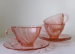 THREEVINTAGE VERECO FRANCE PINK GLASS CUPS & SAUCERS - IMMACULATE - Picture 1 of 2