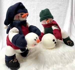 SNOWMEN PLAYING IN THE SNOW - Picture 1 of 4
