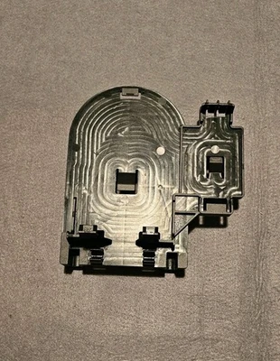 Genuine Volkswagen Transporter T6.1 Retainer for Control Unit Part No 7LA937535C - Image 1 of 4