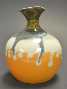 Hand Made Color Glaze Pottery Vase 4 1/2" H x 3 3/4" W GMD-16 - Picture 1 of 2