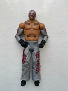 WWE REY MYSTERIO MATTEL WRESTLING ACTIONFIGUR BASIC SERIE 17 SILBER - Bild 1 von 3