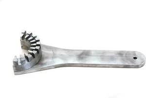 V-Twin Bevel Drive Exhaust Nut Wrench Tool for Ducati Single Exhaust Nuts V-Twin - Picture 1 of 7