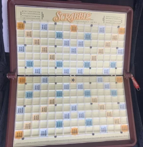 Hasbro Scrabble Crossword Game Folio Edition 2001 Travel - Picture 1 of 9